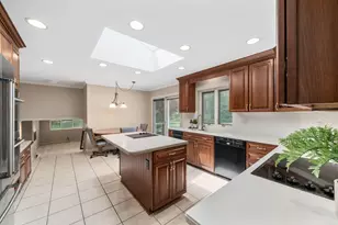 2869 N Star Rd, Columbus, OH 43221 - Photo 6