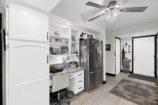 2093 Brookhurst Ave, Columbus, OH 43229 - Photo 14