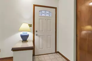 6174 Chinaberry Dr, Columbus, OH 43213 - Photo 4