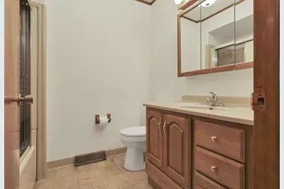 6174 Chinaberry Drive, Columbus, OH 43213 - Photo 20