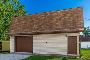 113 E 2nd St, Hebron, OH 43025 - Photo 2