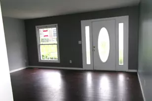 617 Simbury St, Columbus, OH 43228 - Photo 2