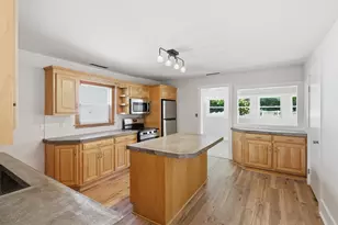 240 W 3rd St, Marysville, OH 43040 - Photo 14