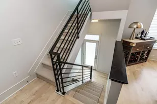 109 Aston Row Ln, Columbus, OH 43201 - Photo 24