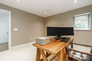 109 Aston Row Ln, Columbus, OH 43201 - Photo 22