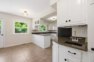 1491 Kirkley Rd, Columbus, OH 43221 - Photo 14