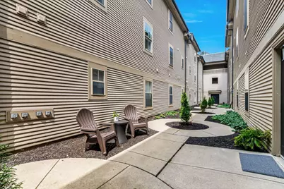 24 W Russell Street, Columbus, OH 43215 - Photo 18