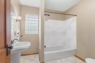 22 E Como Ave, Columbus, OH 43202 - Photo 34