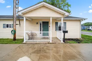32 Hall St, Ashville, OH 43103 - Photo 2