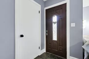 126 Oxley Rd, Columbus, OH 43228 - Photo 8