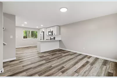 2127 Shawbury Court E, Columbus, OH 43229 - Photo 2