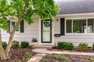 2606 Swansea Rd, Columbus, OH 43221 - Photo 2