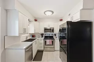 4792 Merrifield Pl, Columbus, OH 43220 - Photo 14