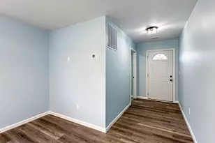 422 Silver St, Marion, OH 43302 - Photo 2