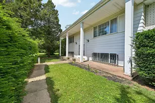 9462 Alkire Rd, Grove City, OH 43123 - Photo 2
