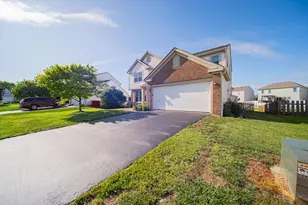 1063 Margate Cir E, London, OH 43140 - Photo 4