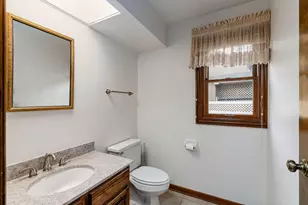 6886 Lakebrook Blvd, Columbus, OH 43235 - Photo 36
