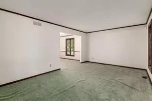 6886 Lakebrook Blvd, Columbus, OH 43235 - Photo 10