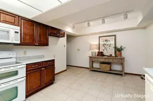 6886 Lakebrook Blvd, Columbus, OH 43235 - Photo 18