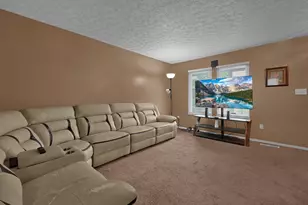 6474 Birchview Dr N, Reynoldsburg, OH 43068 - Photo 6