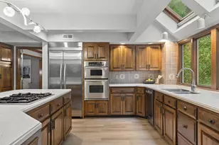 455 Delegate Dr, Columbus, OH 43235 - Photo 10