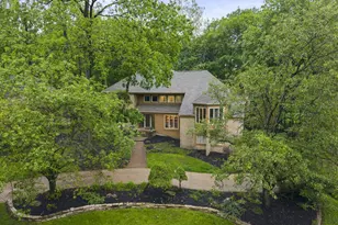 455 Delegate Dr, Columbus, OH 43235 - Photo 2