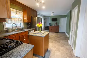 135 W Mound St, South Charleston, OH 45368 - Photo 14