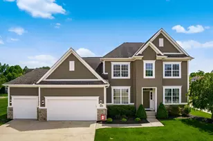 8075 Roseland Terrace, Pickerington, OH 43147 - Photo 1