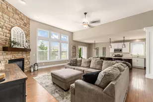 8075 Roseland Terrace, Pickerington, OH 43147 - Photo 10