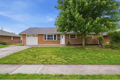4330 Ashgrove Drive, Grove City, OH 43123 - Photo 2