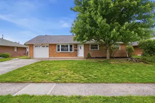 4330 Ashgrove Dr, Grove City, OH 43123 - Photo 2