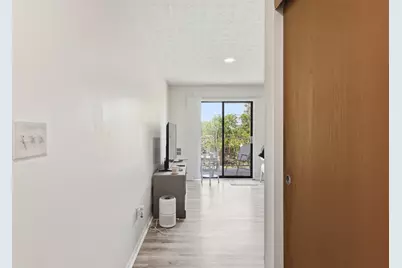 5885 Beechcroft Road #302, Columbus, OH 43229 - Photo 4