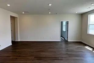 329 Honeysuckle St, South Bloomfield, OH 43103 - Photo 8