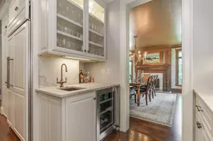 2462 Lane Rd, Columbus, OH 43220 - Photo 16