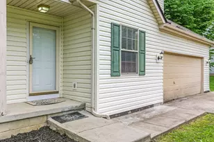542 Bristol Dr SW, Reynoldsburg, OH 43068 - Photo 6