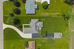 5166 Beatty Rd, Grove City, OH 43123 - Photo 2