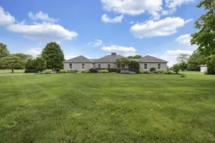 3588 Thornhill Ln, Grove City, OH 43123 - Photo 2