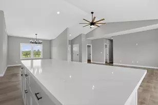580 Trapp Ln, Hopewell, OH 43746 - Photo 8