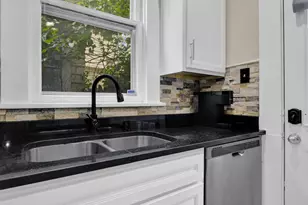 207 E Oakland Ave, Columbus, OH 43201 - Photo 16