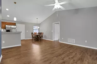 267 Wildwood Ct, Heath, OH 43056 - Photo 8