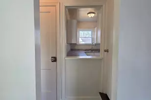 2569 Lexington Ave, Columbus, OH 43211 - Photo 8