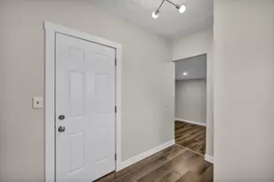 486 Basswood Rd, Columbus, OH 43207 - Photo 16