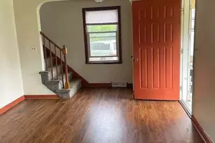 2446 Bretton Pl, Columbus, OH 43211 - Photo 8