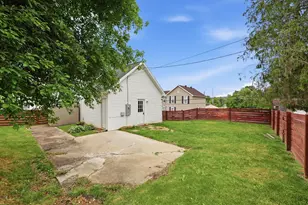 418 N Pleasant St, New Lexington, OH 43764 - Photo 22