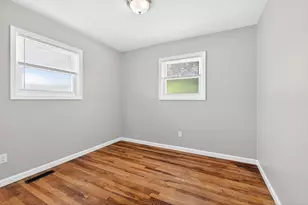 5274 Sinclair Rd, Columbus, OH 43229 - Photo 16