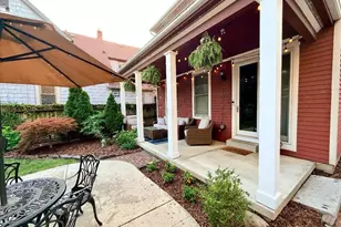 332 E Whittier St, Columbus, OH 43206 - Photo 2