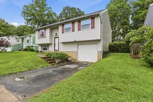 3912 Farm Brook Ln, Columbus, OH 43204 - Photo 2
