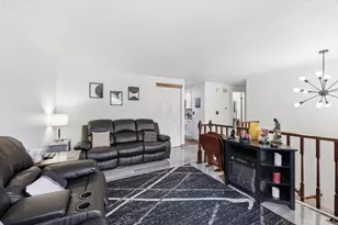 3912 Farm Brook Ln, Columbus, OH 43204 - Photo 10