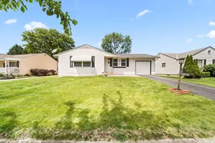 1402 Cardwell Square N, Columbus, OH 43229 - Photo 2