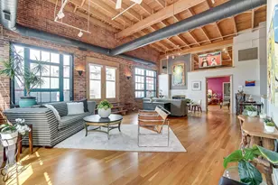55 W Livingston Ave, Columbus, OH 43215 - Photo 2